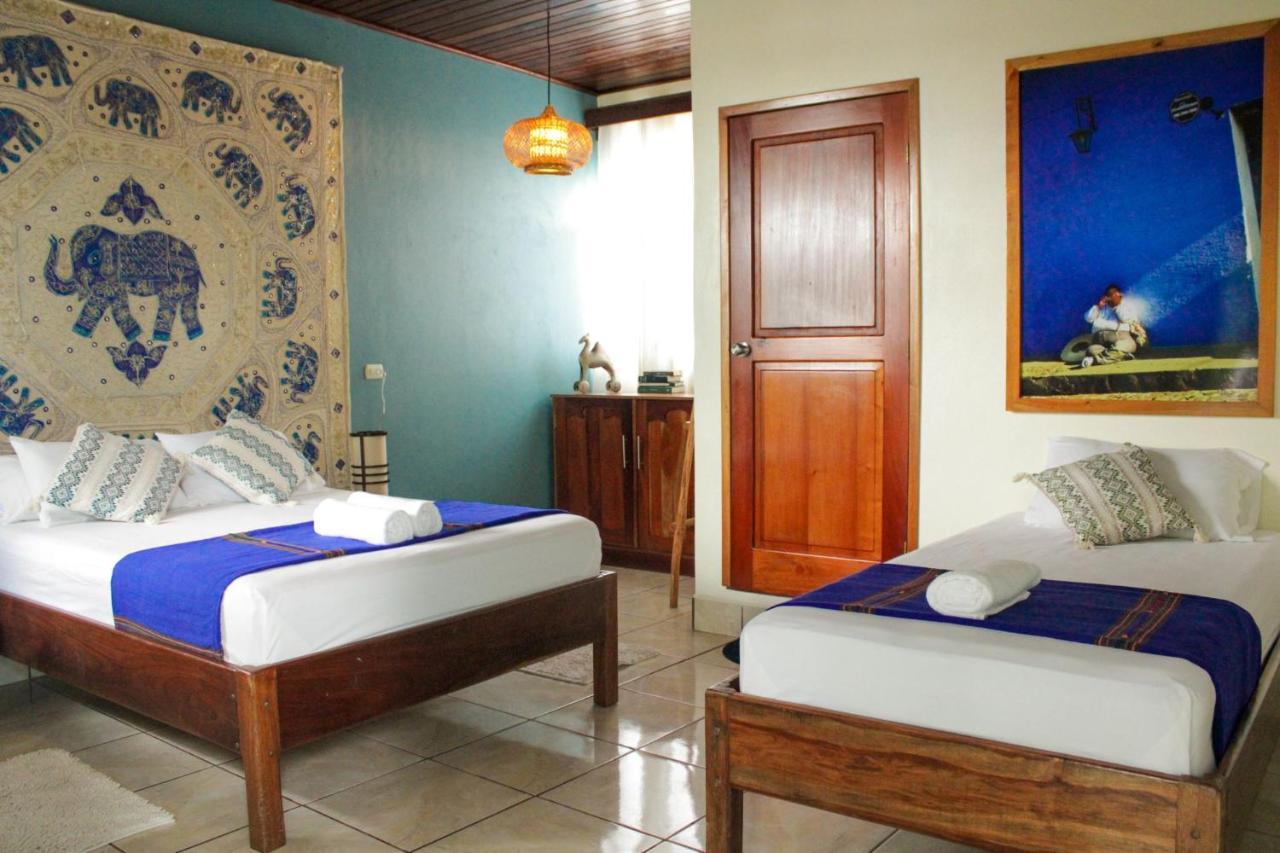 Los Amigos Hostel Flores Εξωτερικό φωτογραφία
