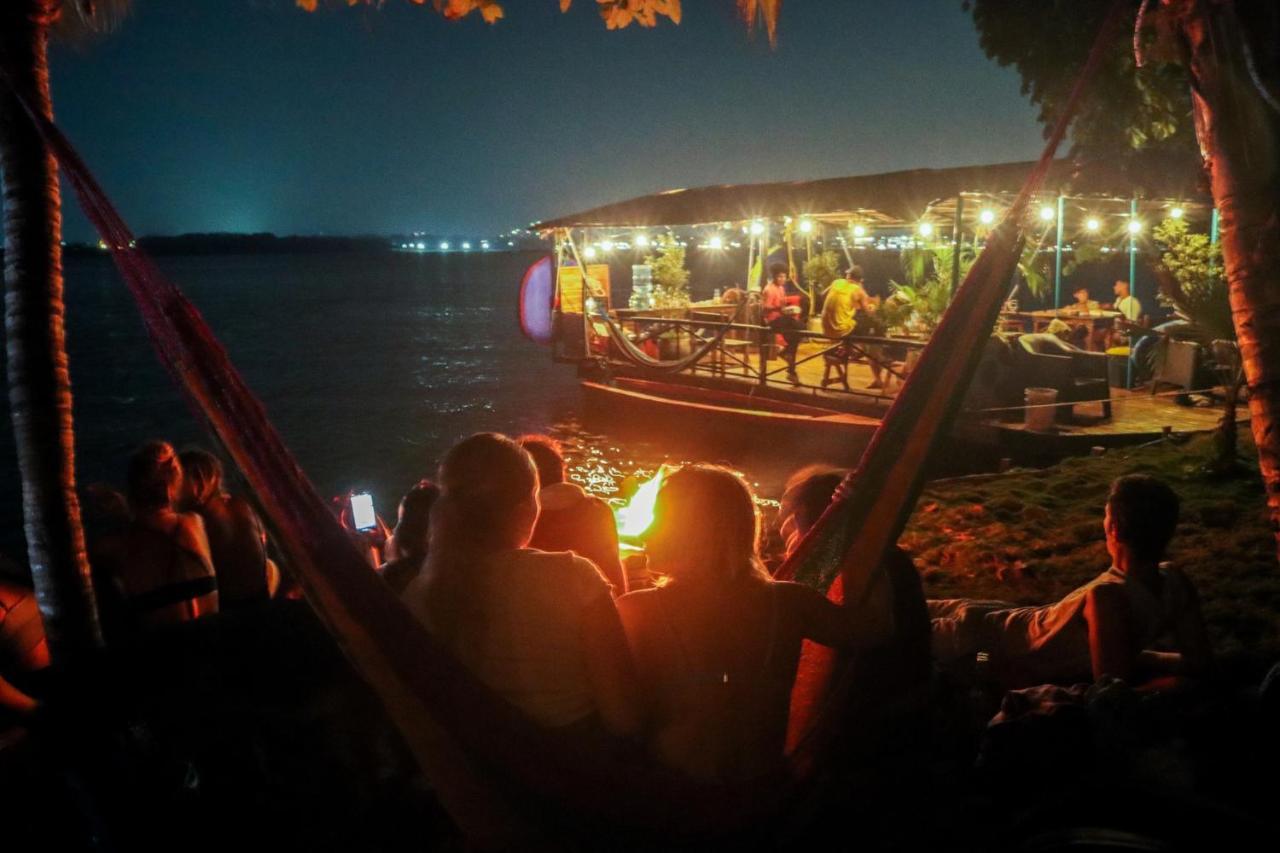 Los Amigos Hostel Flores Εξωτερικό φωτογραφία