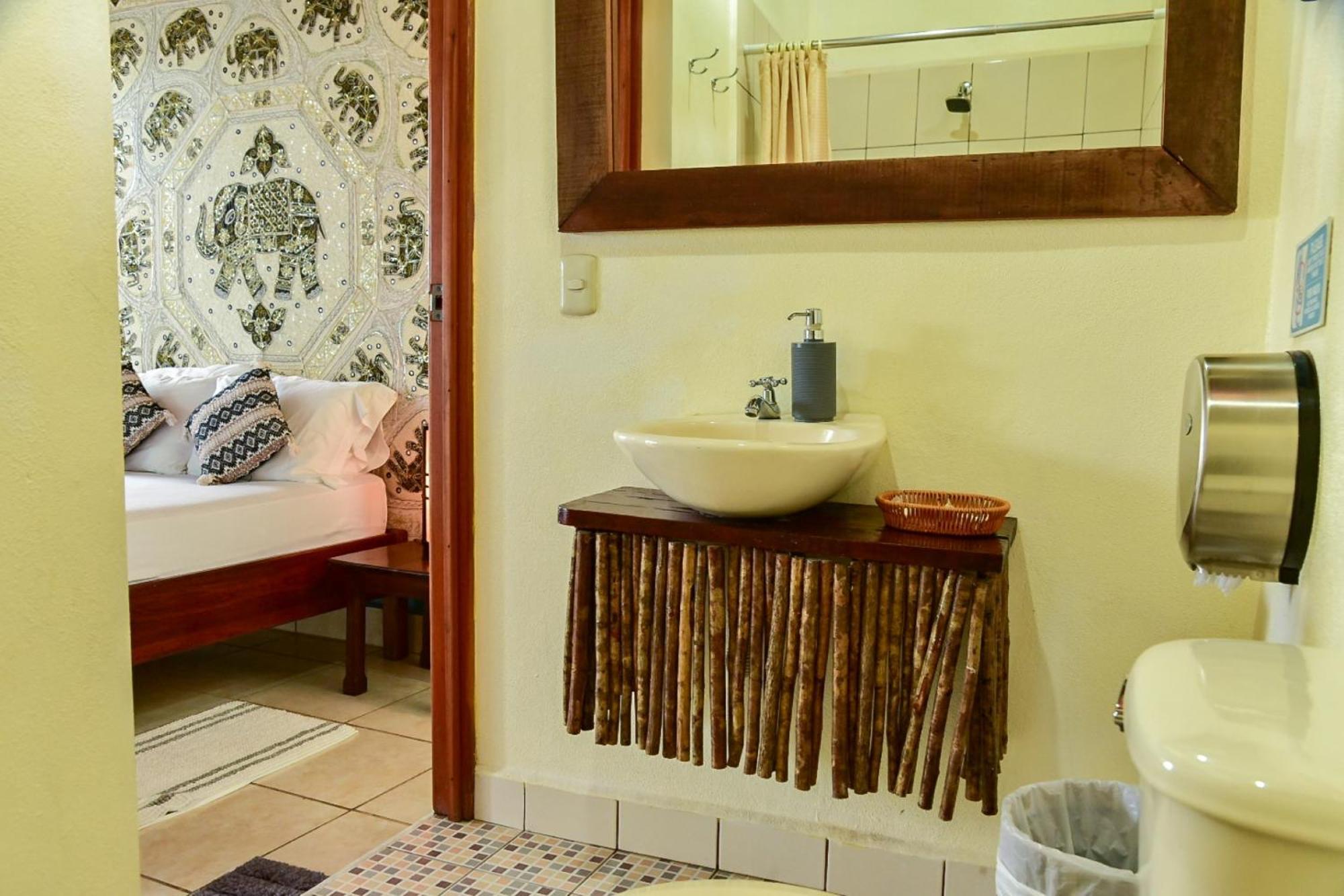 Los Amigos Hostel Flores Εξωτερικό φωτογραφία