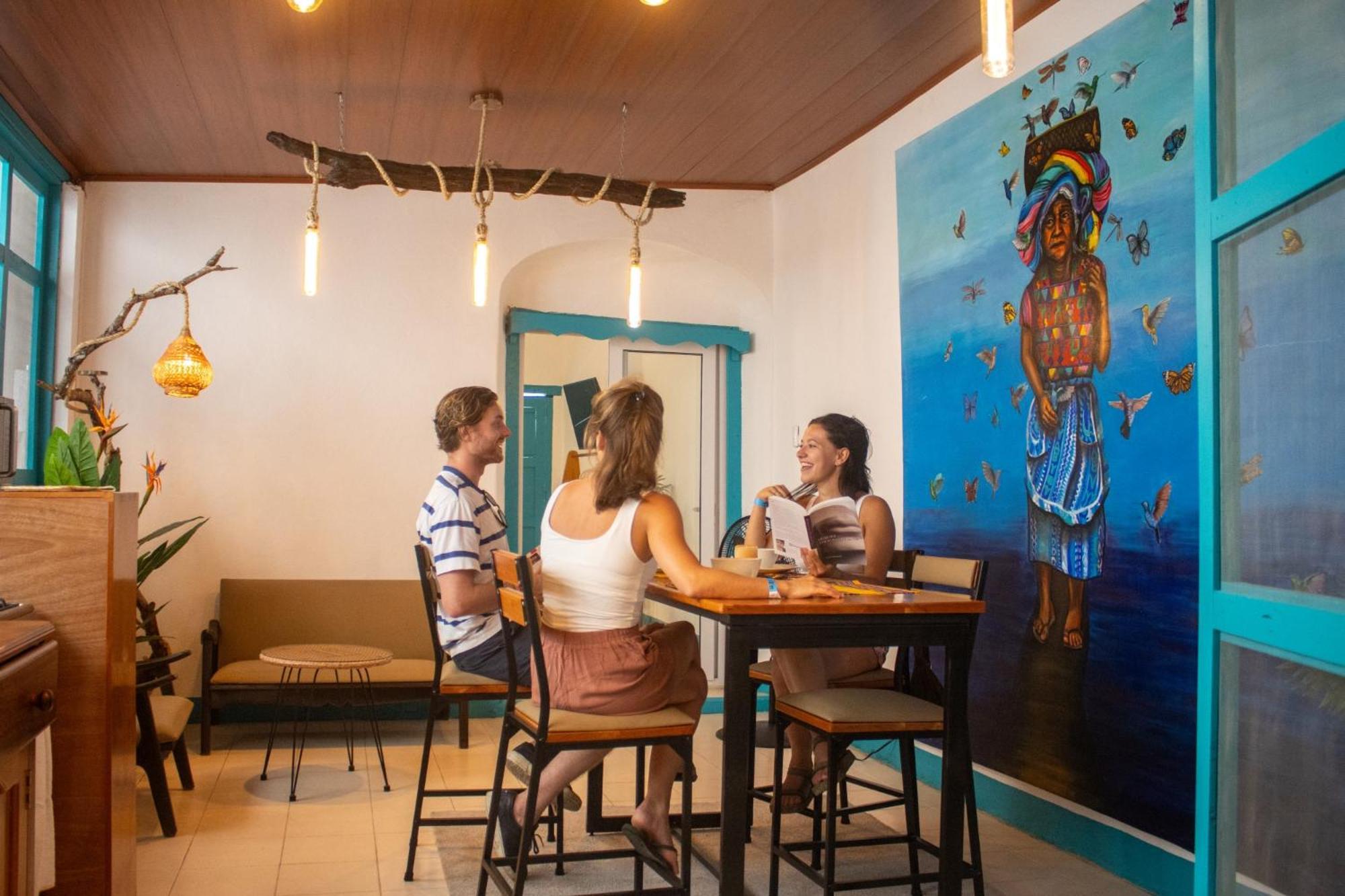 Los Amigos Hostel Flores Δωμάτιο φωτογραφία
